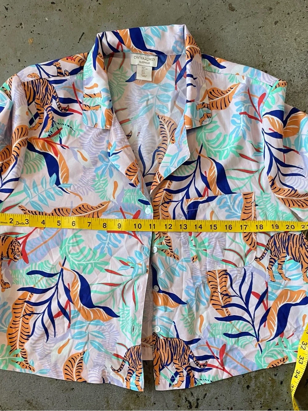 Cynthia Rowley Pajama Set Featuring a Tiger and Tropical Leaf Print Size M/L - Picture 9 of 11